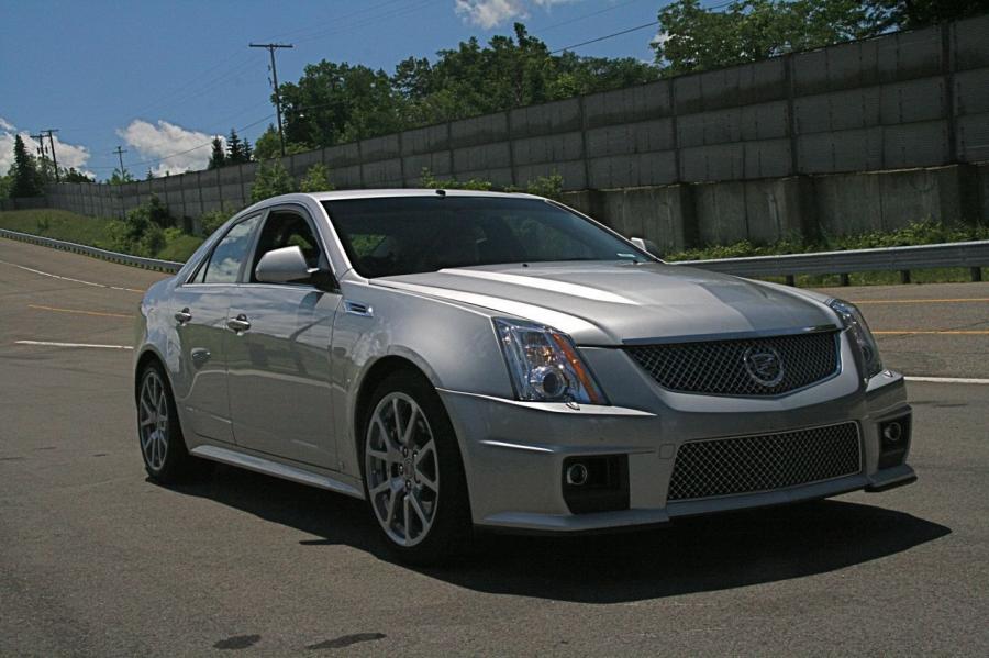  Cadillac CTS-V Coupe 2010 года  (фото 251 из 315)